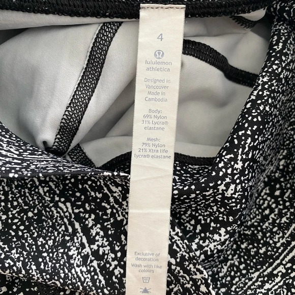 Lululemon Pace Perfect Crop (17") mid Rise Air Time  White Black Size 4 - Picture 16 of 16